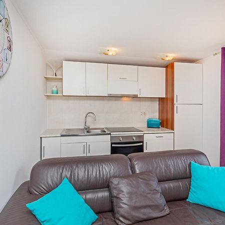 Apartment Ive Mlini Bagian luar foto