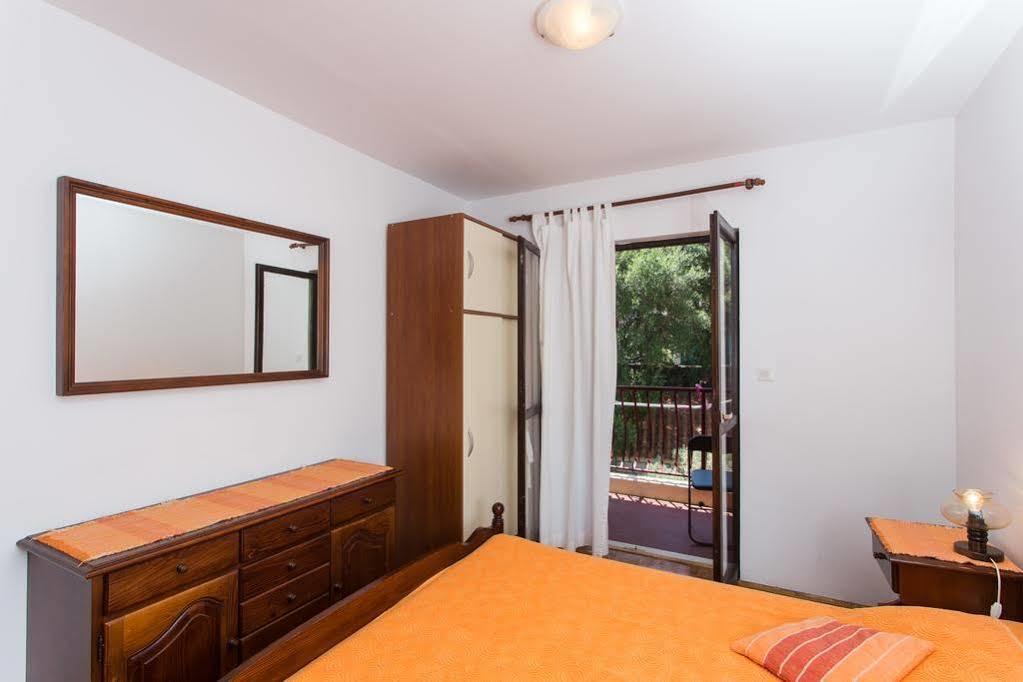 Apartment Ive Mlini Bagian luar foto