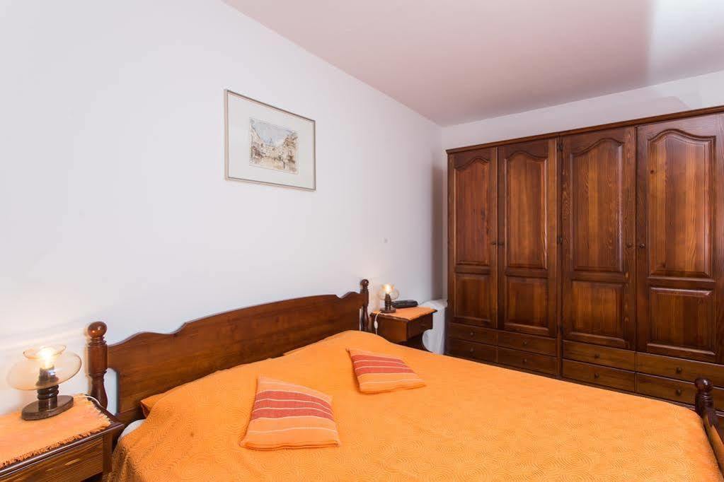 Apartment Ive Mlini Bagian luar foto